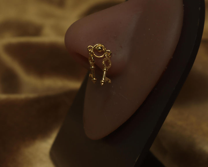 Vintage Two Key Middle Circle Nose Ring