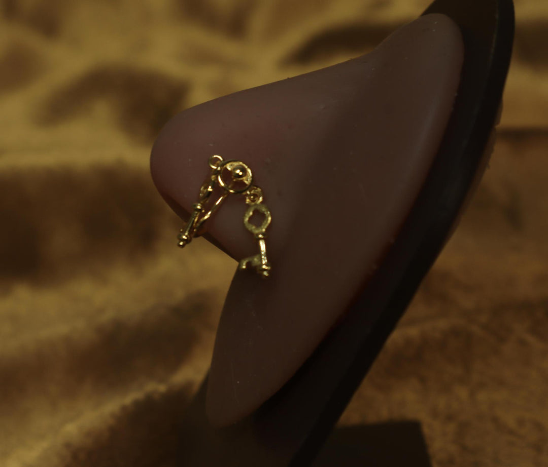 Vintage Keyhole Circle Faux Nose Cuff