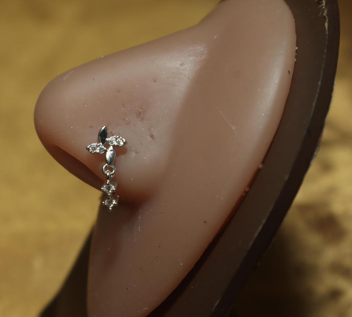 Four leaf dangle nose ring