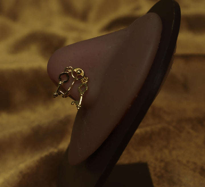 Vintage Keyhole Circle Faux Nose Cuff