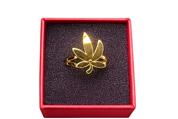18K Gold Hemp Leaf Statement Ring