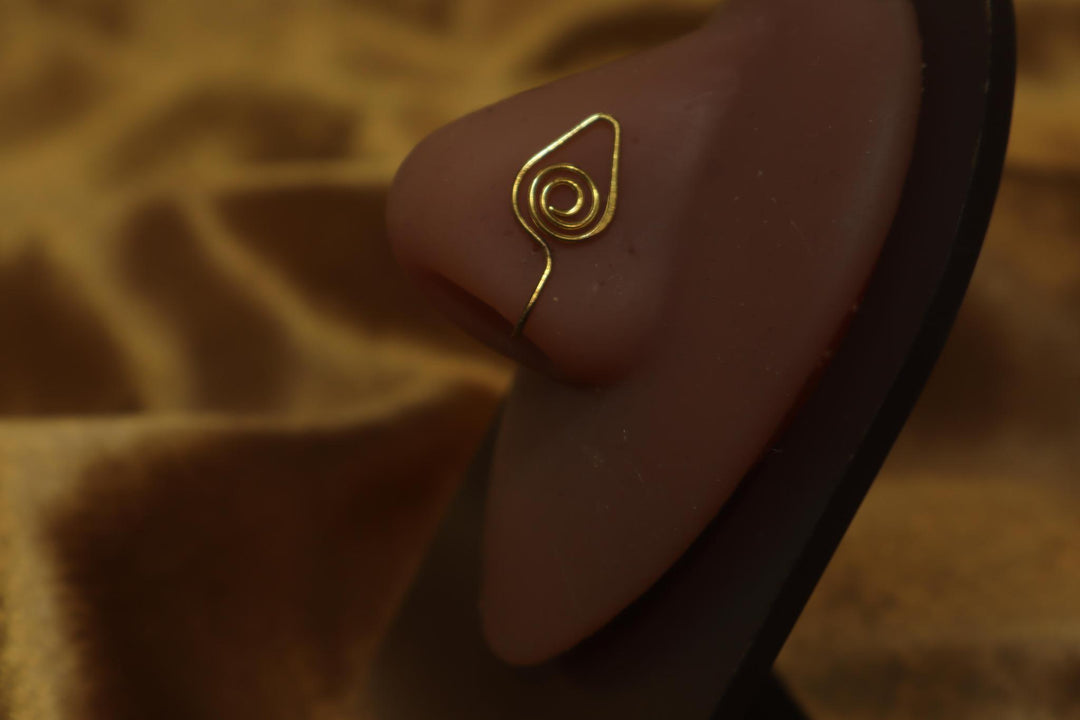 African swirl oval nose cuff