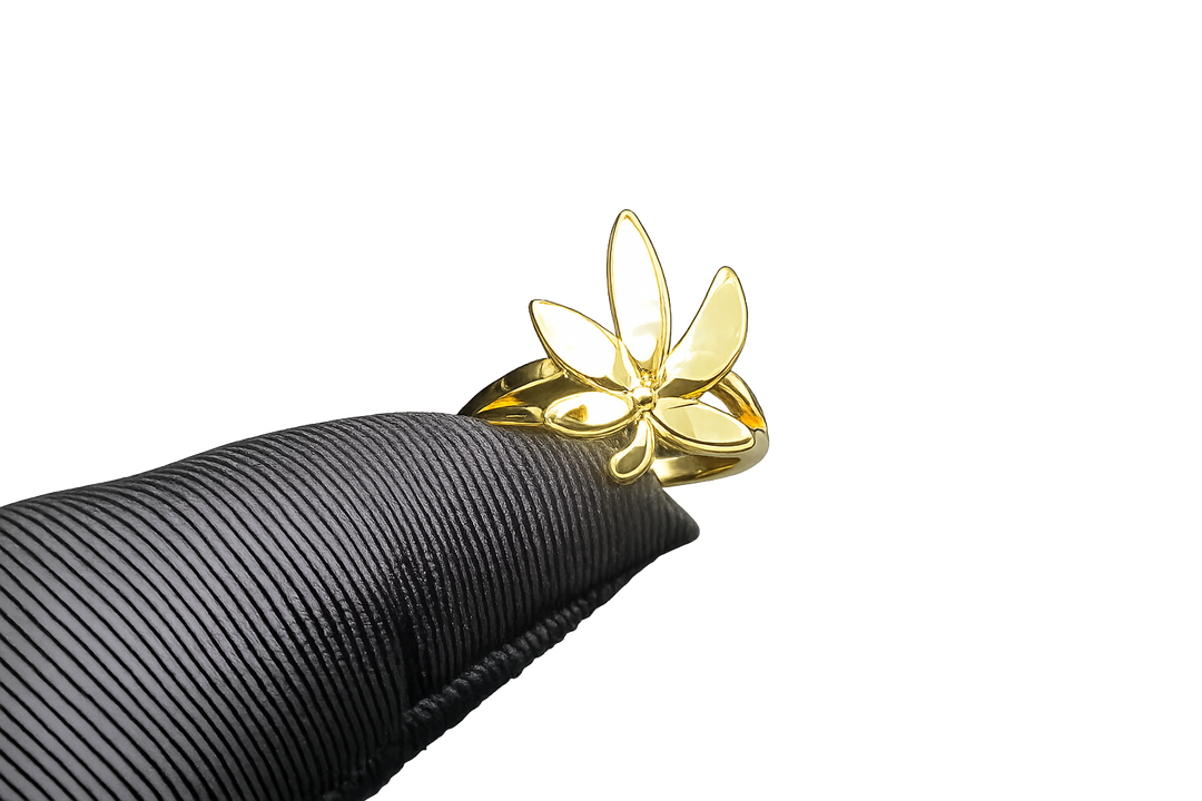 18K Gold Hemp Leaf Statement Ring