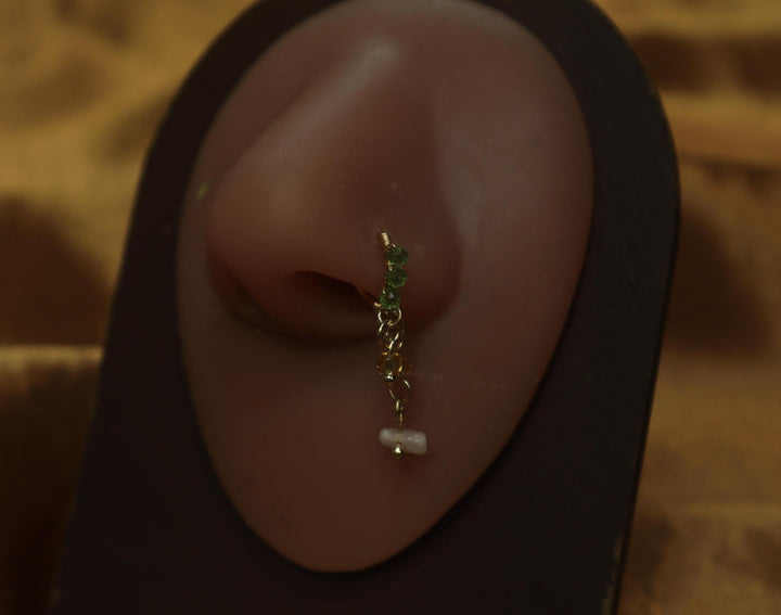 Elegant Wire Nose Stud with Green Gems - YoniDa'Punani