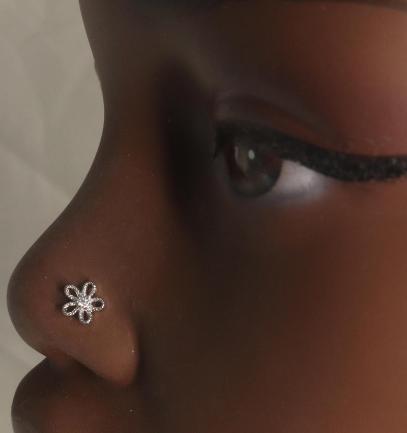 Little Rhinestone Flower Nose Stud Piercing - YoniDa&